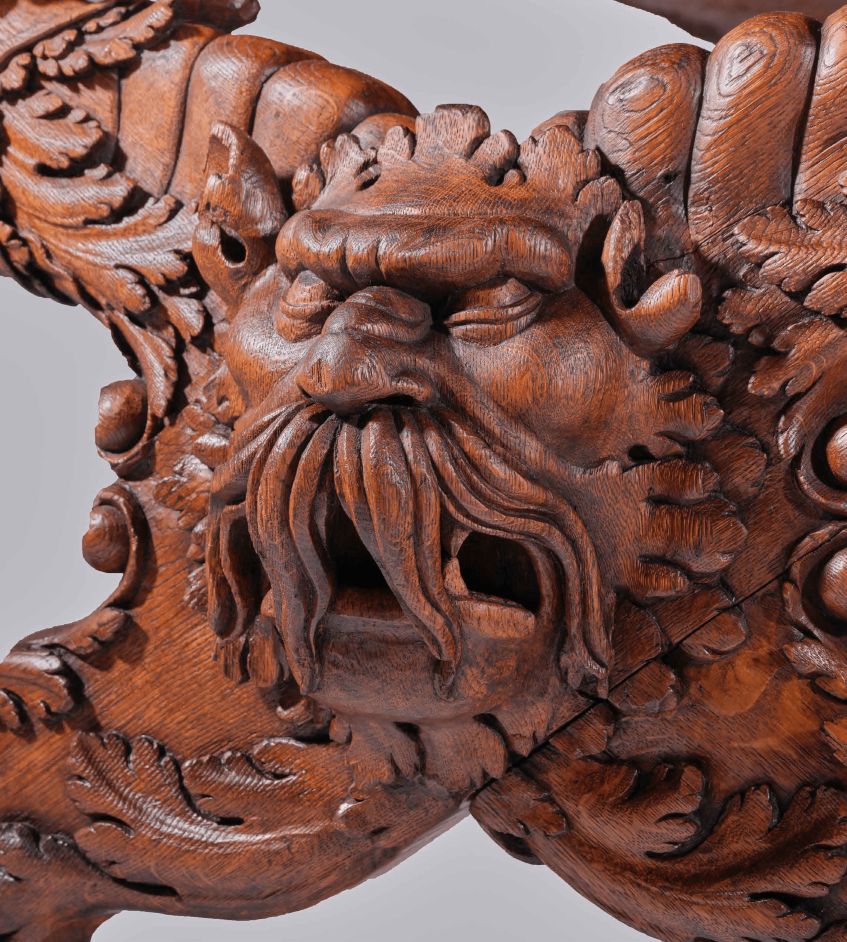 Masque rapporté à la croisée du piètement, 1544-1546 © SBC Alain Kilar