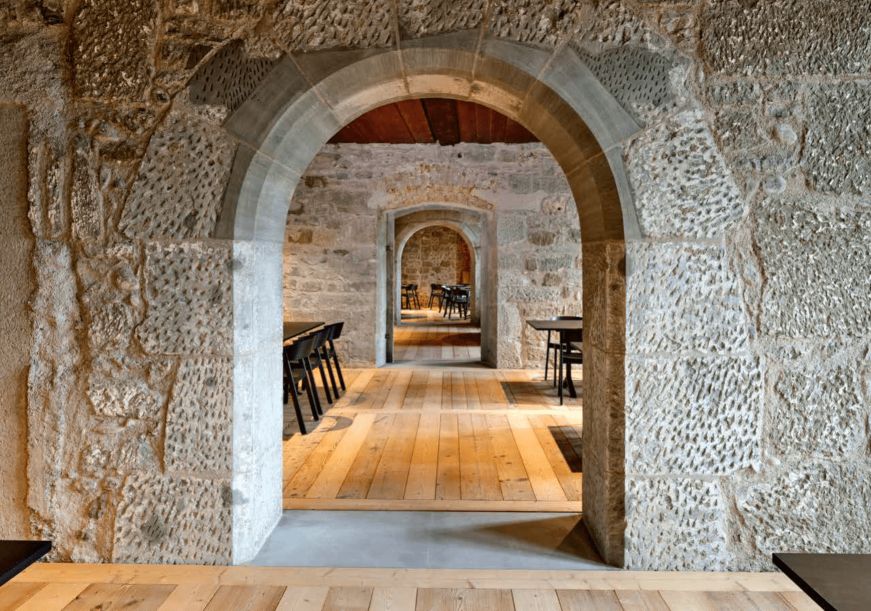 Rez de chaussée : salle des pas perdus © SBC Alain Kilar